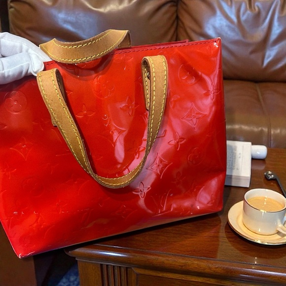 Louis Vuitton Shiny Red Tote Bag - Picture 2 of 6